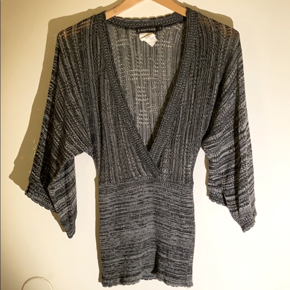 Rampage bohemian V-neck Knit Top Sz small